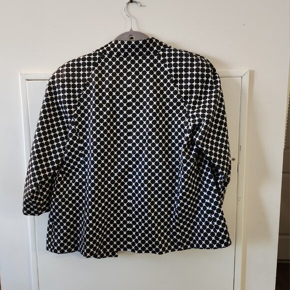 Talbots Petites Black & White Geometric Print Coat - Picture 3 of 3